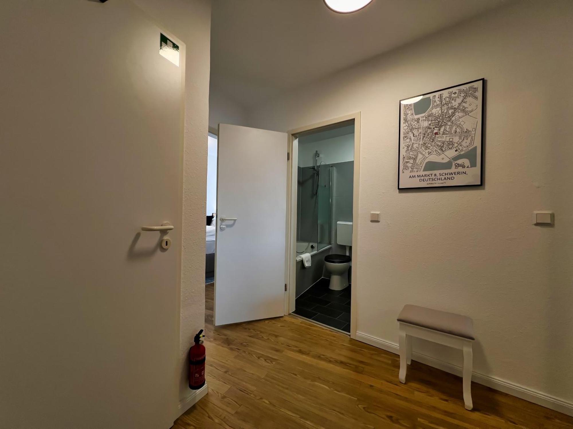 Nr 2 Modernes Apartment In Historischer Marktplatzlage 56 Qm # Cosiness Company 22 Шверин Экстерьер фото